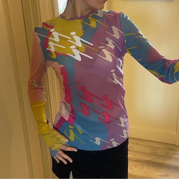 Iceberg Mesh Top - Picture 2 of 3